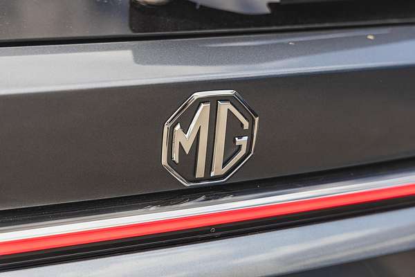 2025 MG HS Hybrid+ Essence AS33H