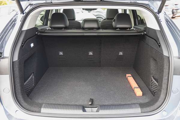 2025 MG HS Hybrid+ Essence AS33H