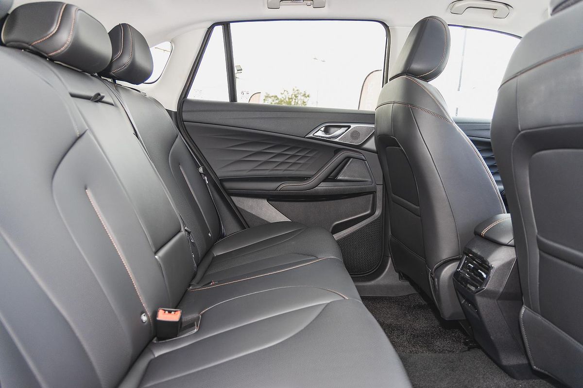 2025 MG HS Hybrid+ Essence AS33H