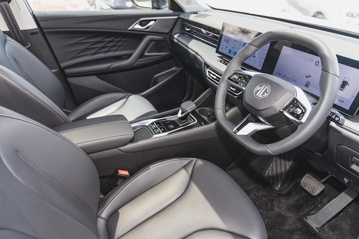 2025 MG HS Hybrid+ Essence AS33H