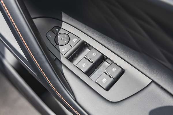 2025 MG HS Hybrid+ Essence AS33H