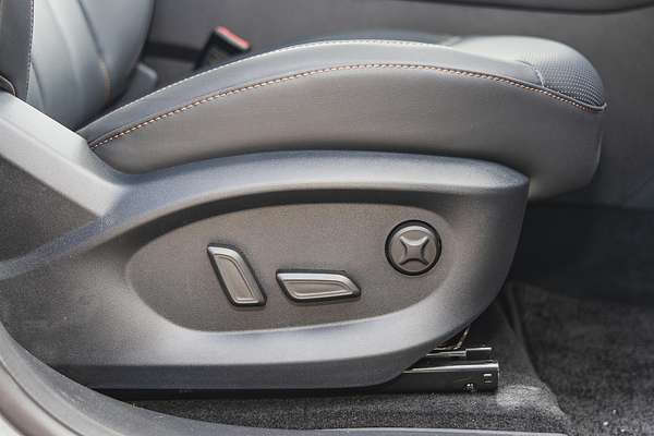 2025 MG HS Hybrid+ Essence AS33H