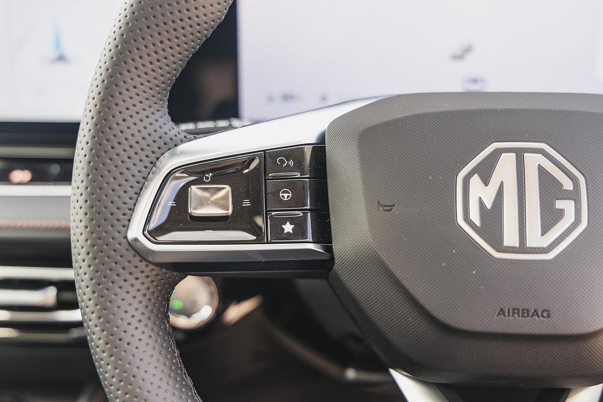2025 MG HS Hybrid+ Essence AS33H
