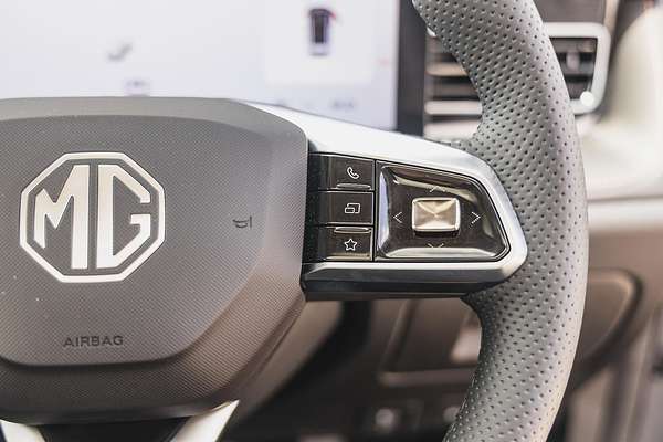 2025 MG HS Hybrid+ Essence AS33H
