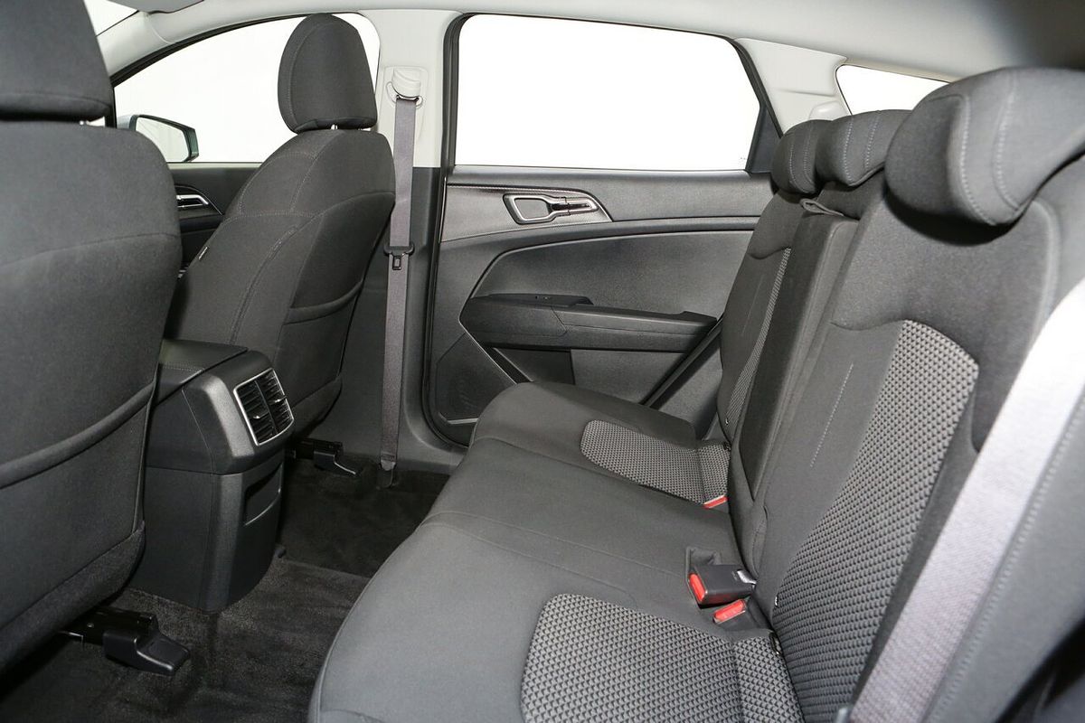2024 Kia Sportage S NQ5