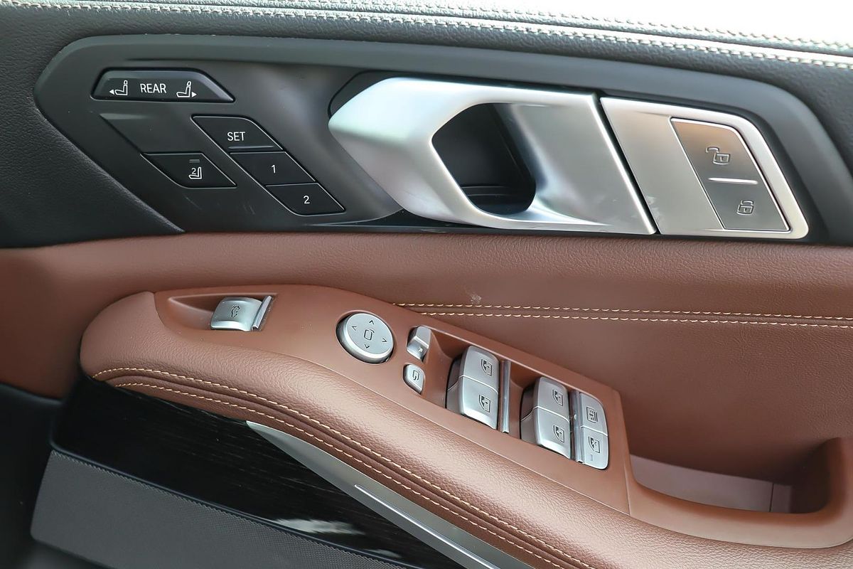 2019 BMW X7 xDrive30d G07