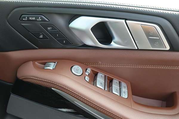 2019 BMW X7 xDrive30d G07