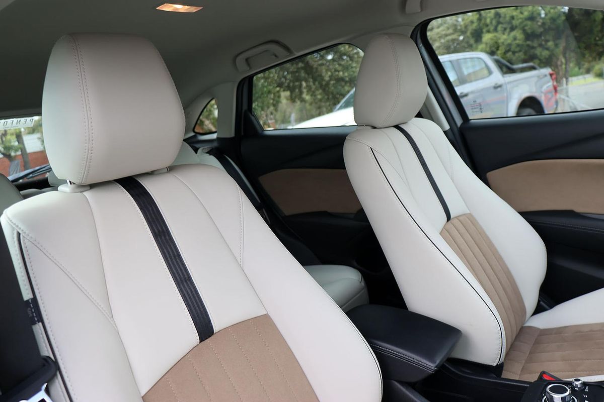 2023 Mazda CX-3 sTouring DK