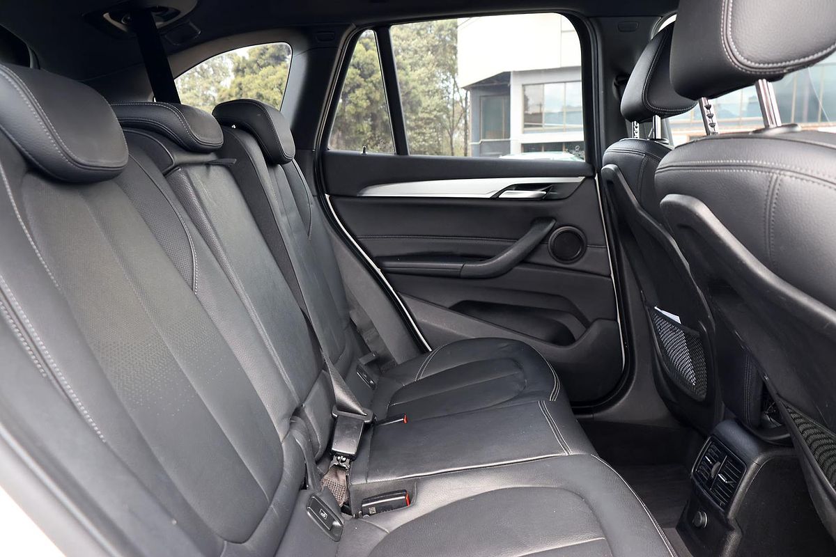 2016 BMW X1 sDrive18d F48