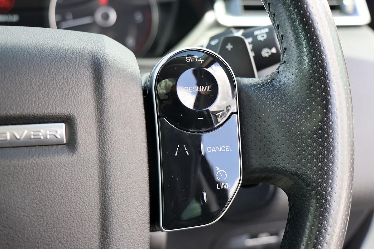2018 Land Rover Range Rover Velar D240 L560