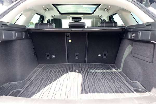 2018 Land Rover Range Rover Velar D240 L560