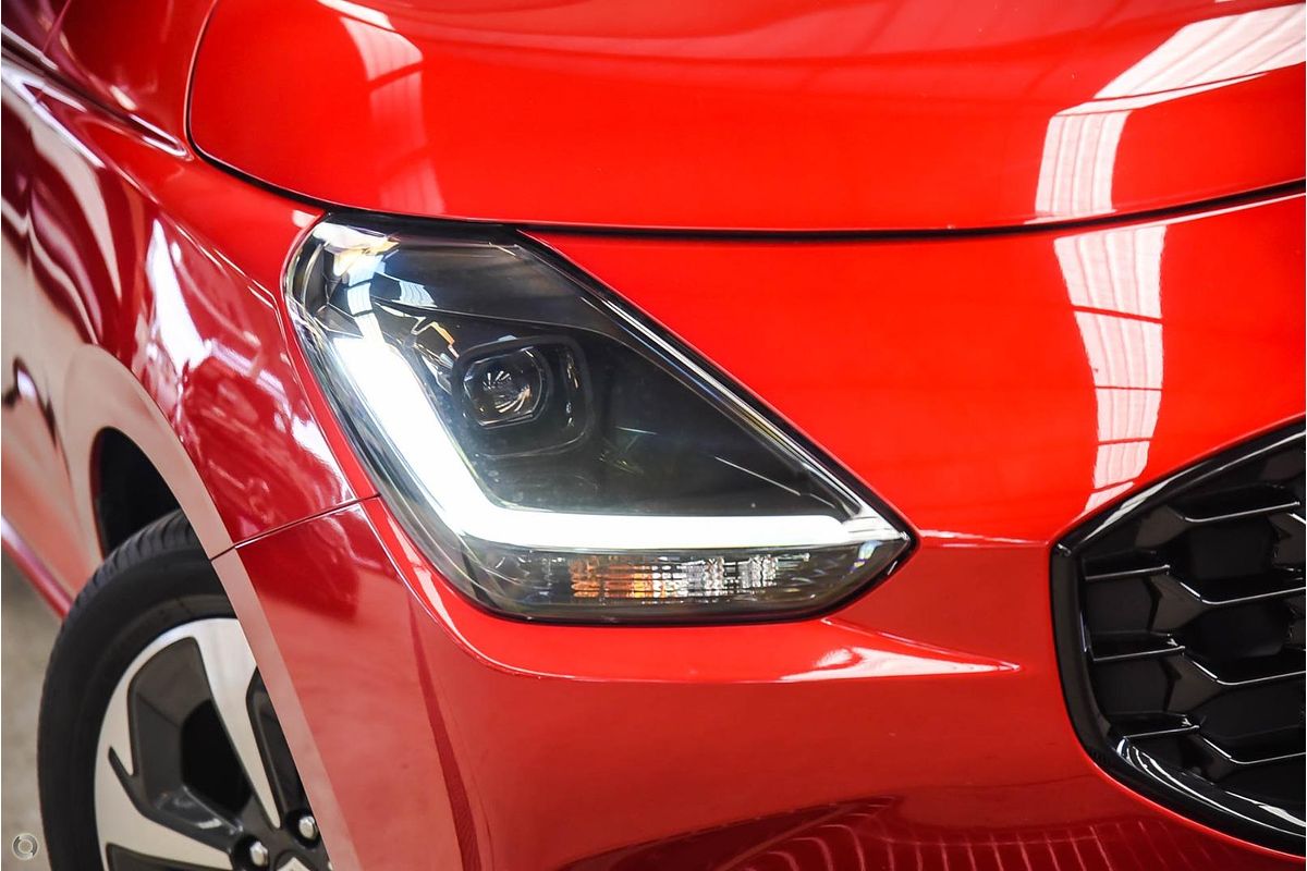 2024 Suzuki Swift Hybrid GLX UZ