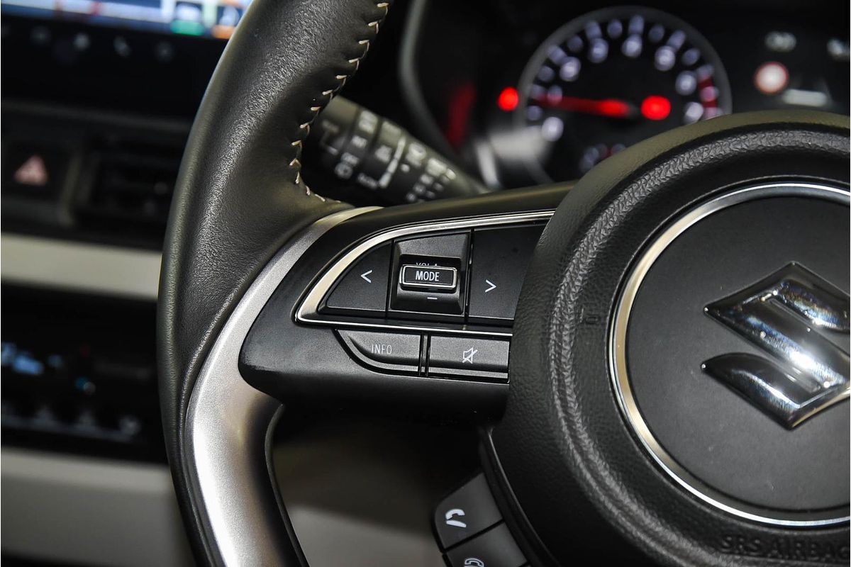 2024 Suzuki Swift Hybrid Plus UZ