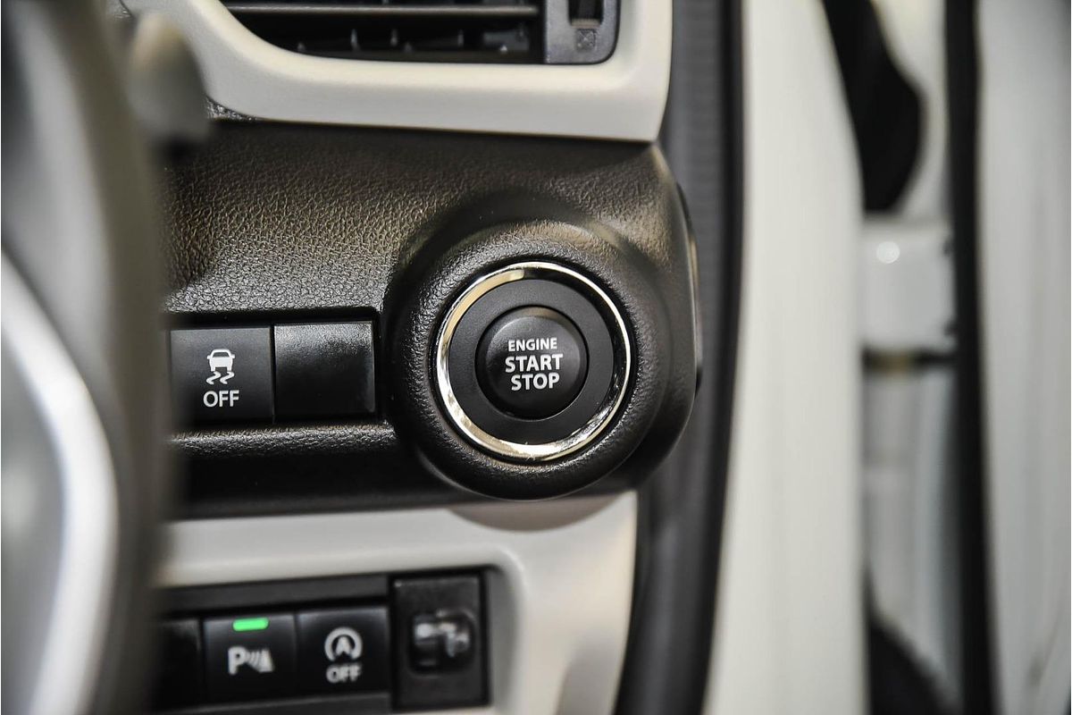 2024 Suzuki Swift Hybrid Plus UZ