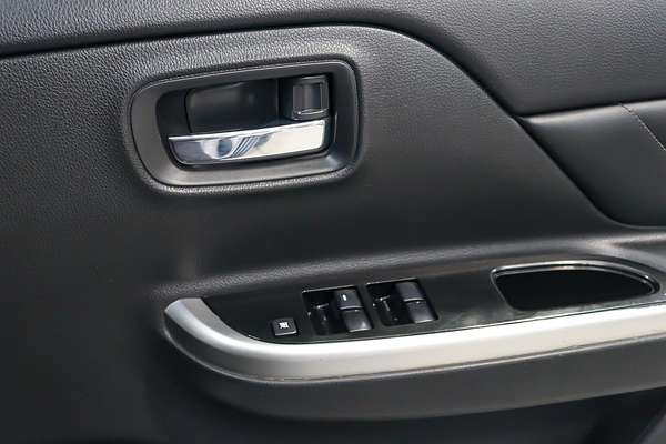 2019 Mitsubishi Triton GLS Premium MR 4X4