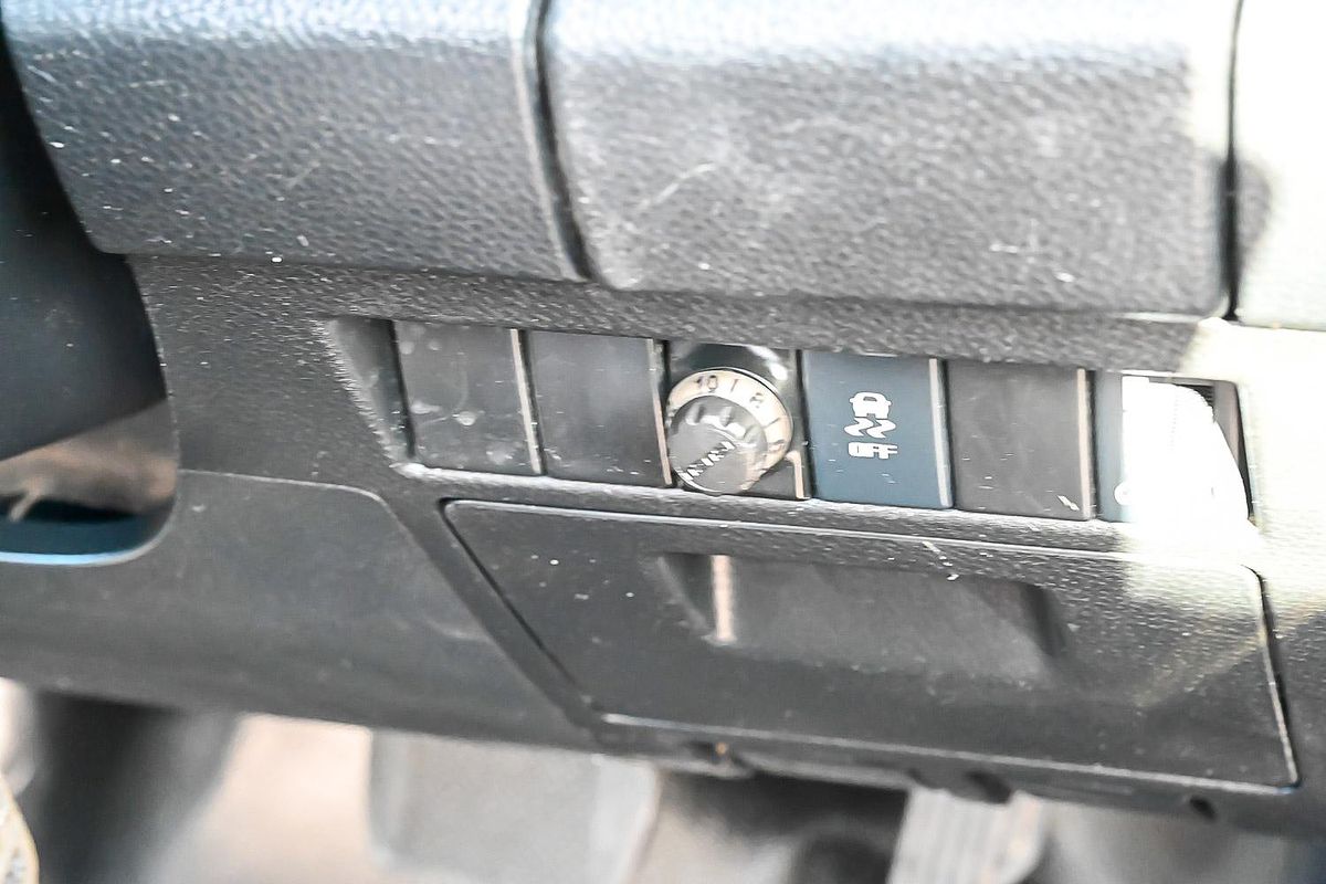 2020 Isuzu D-MAX SX High Ride Rear Wheel Drive