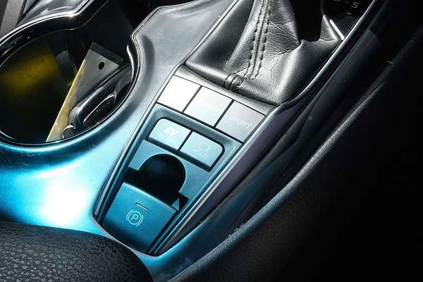 2019 Toyota Camry Ascent AXVH71R