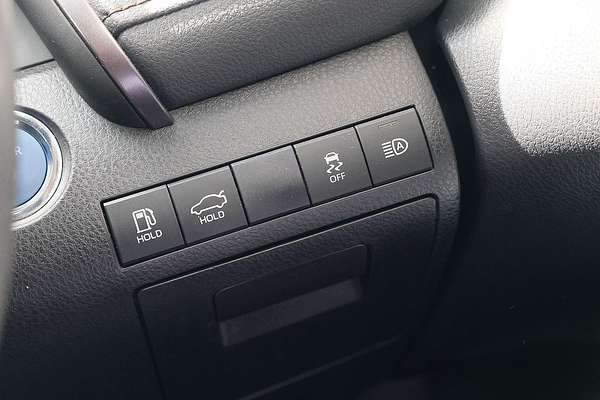 2019 Toyota Camry Ascent AXVH71R