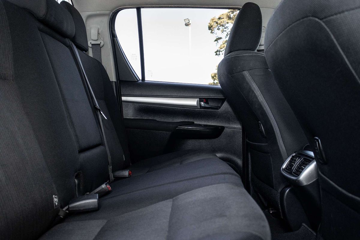 2018 Toyota Hilux SR5 GUN126R 4X4