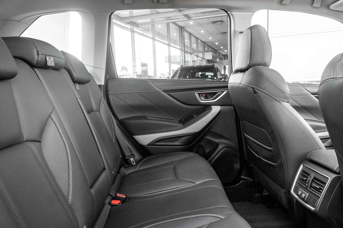 2022 Subaru Forester 2.5i-S S5