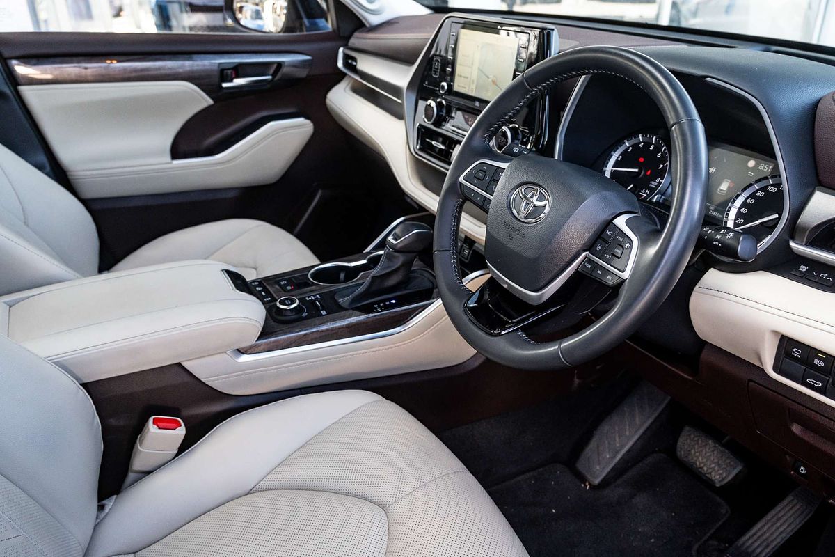 2022 Toyota Kluger Grande GSU75R