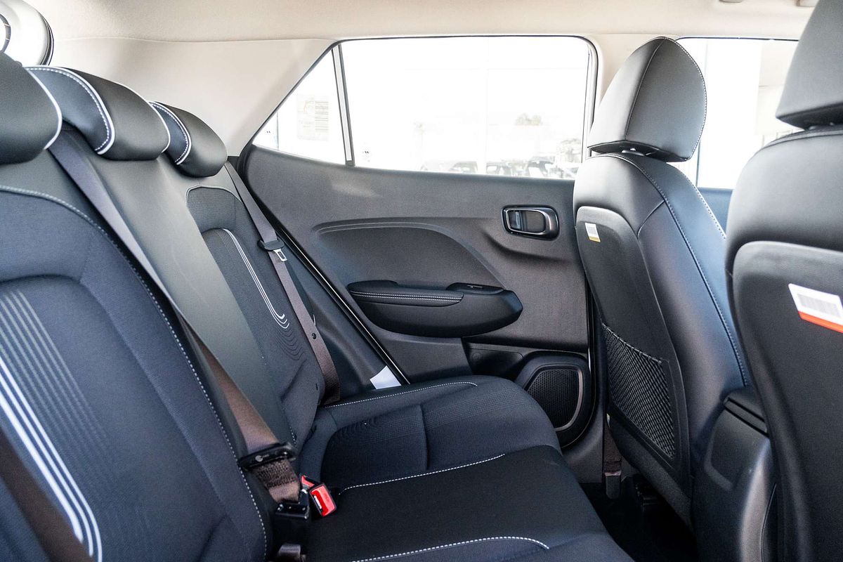 2025 Hyundai Venue Active QX.V5