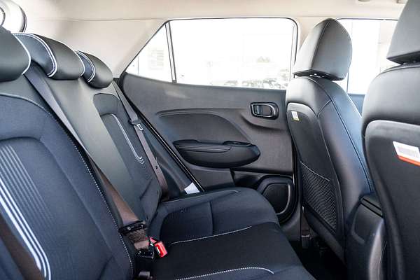 2025 Hyundai Venue Active QX.V5