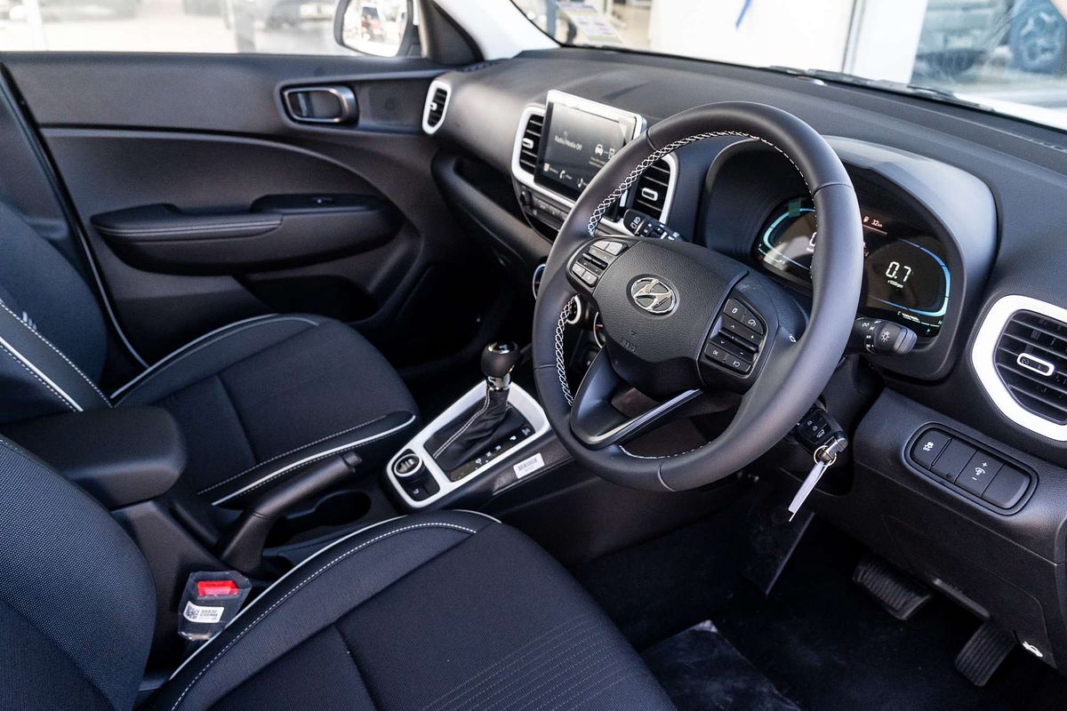 2025 Hyundai Venue Active QX.V5