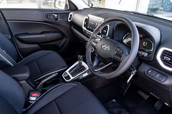 2025 Hyundai Venue Active QX.V5