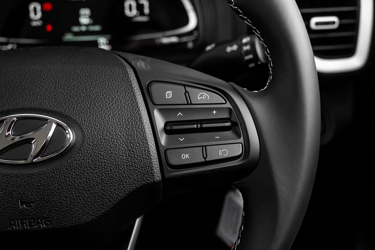 2025 Hyundai Venue Active QX.V5