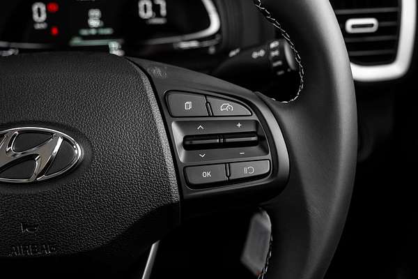 2025 Hyundai Venue Active QX.V5