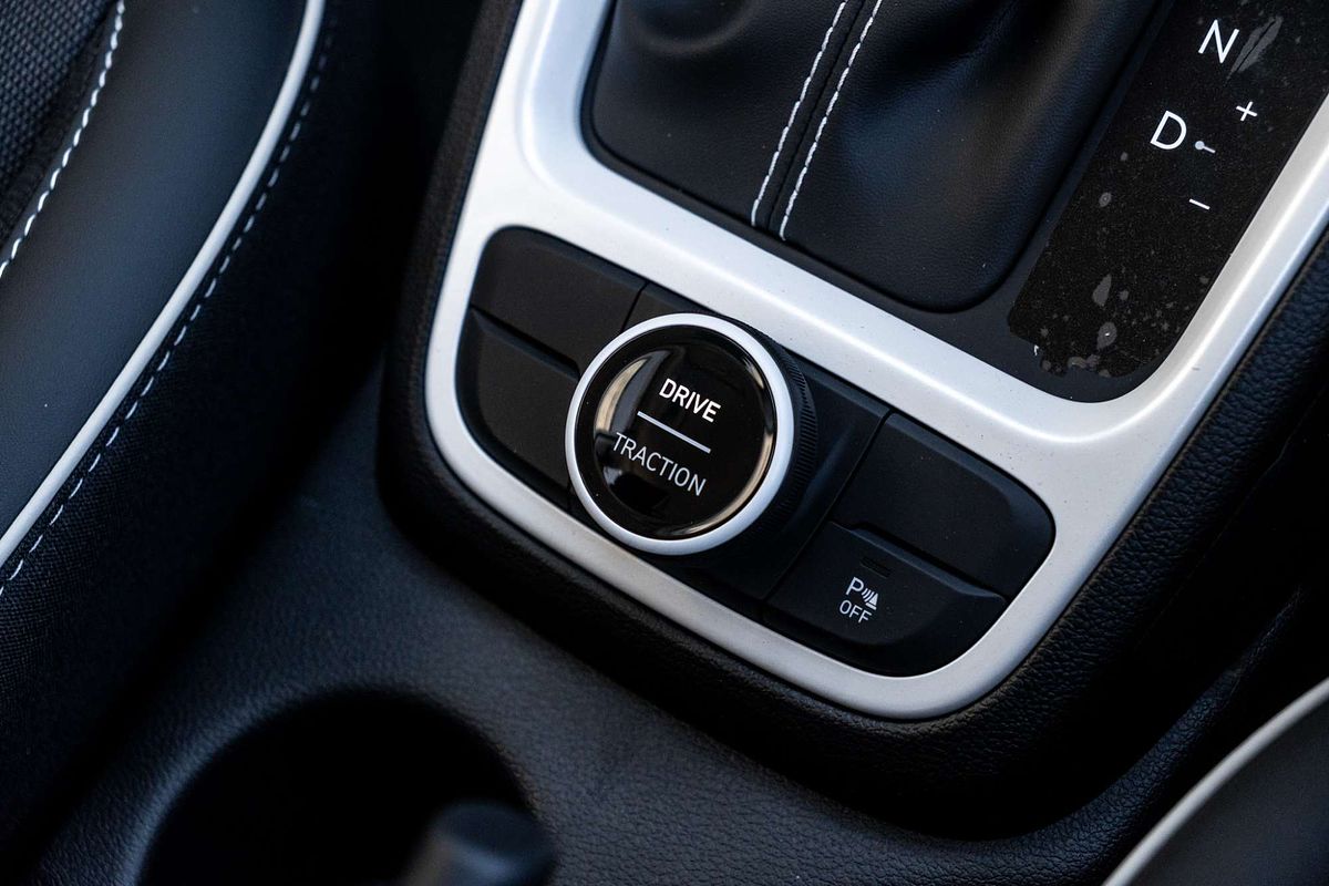 2025 Hyundai Venue Active QX.V5