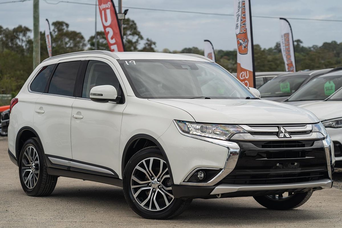 2017 Mitsubishi Outlander LS Safety Pack ZK