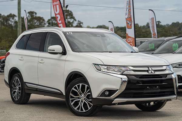 2017 Mitsubishi Outlander LS Safety Pack ZK