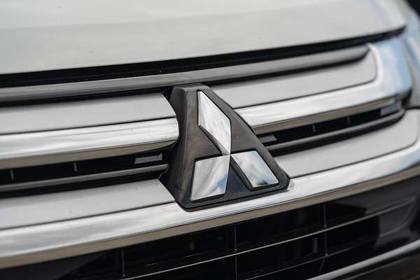 2017 Mitsubishi Outlander LS Safety Pack ZK