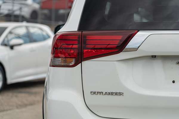 2017 Mitsubishi Outlander LS Safety Pack ZK