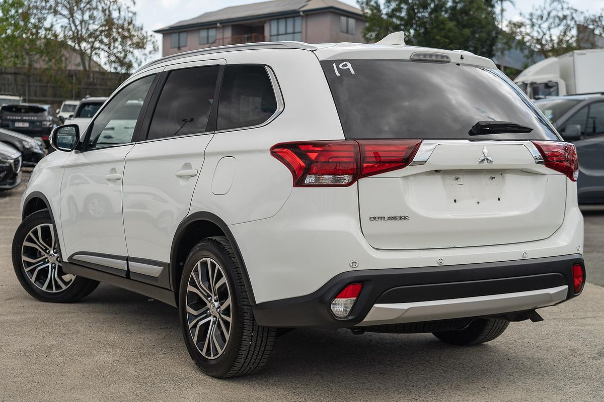 2017 Mitsubishi Outlander LS Safety Pack ZK