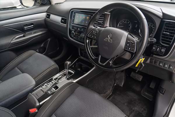 2017 Mitsubishi Outlander LS Safety Pack ZK
