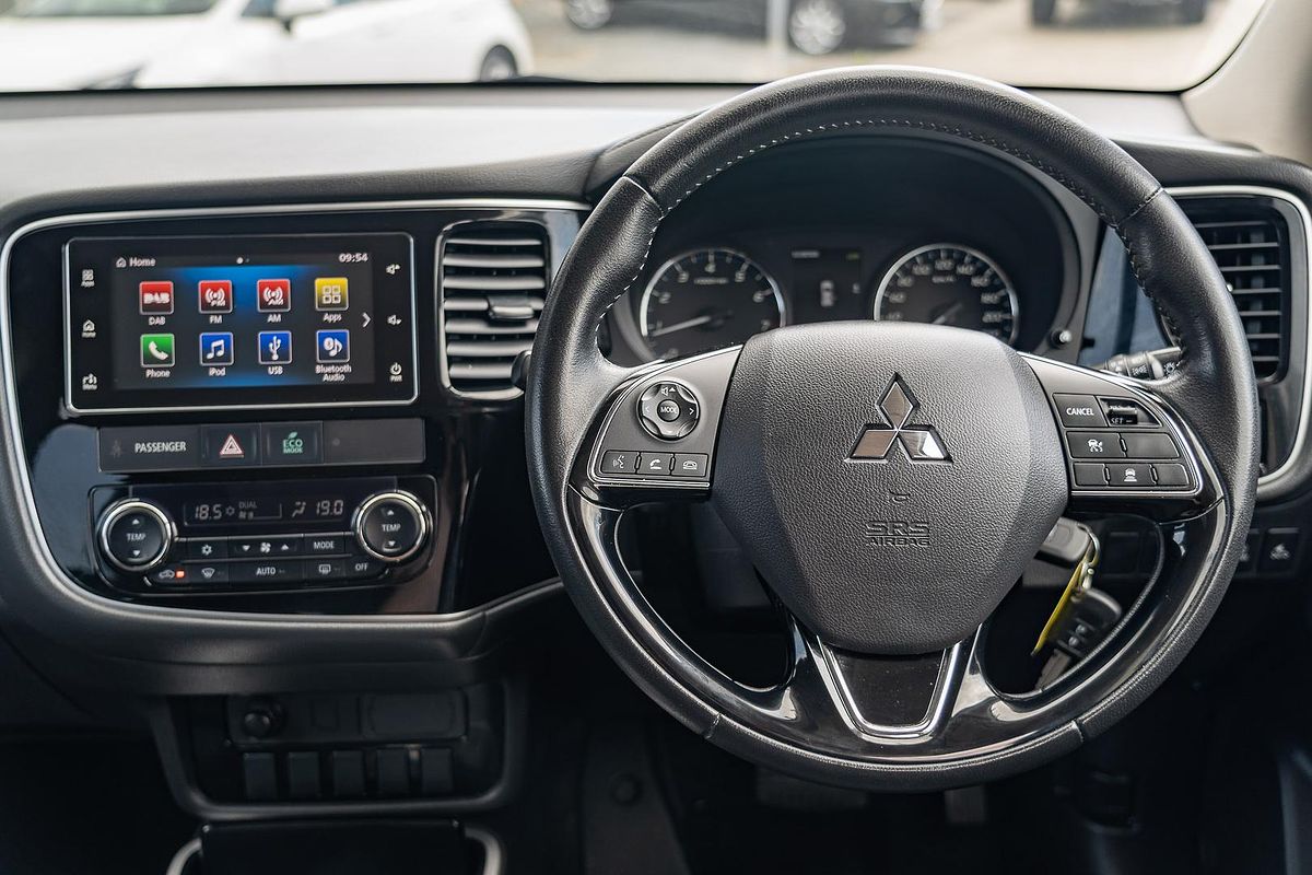2017 Mitsubishi Outlander LS Safety Pack ZK