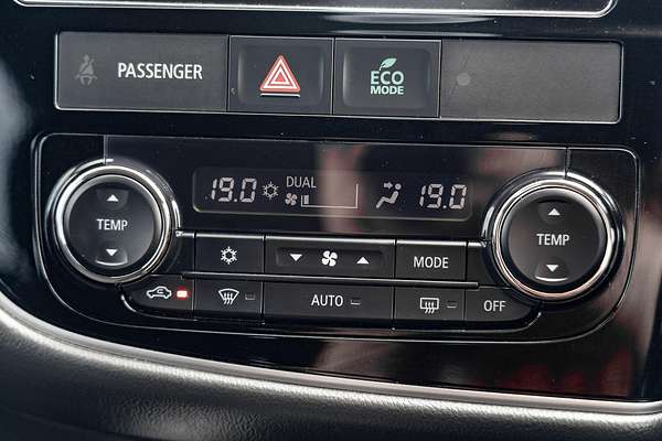 2017 Mitsubishi Outlander LS Safety Pack ZK