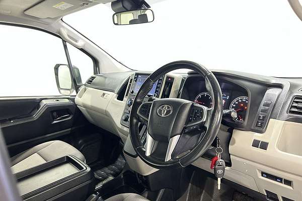 2023 Toyota Hiace Commuter GDH322R ELWB High Roof