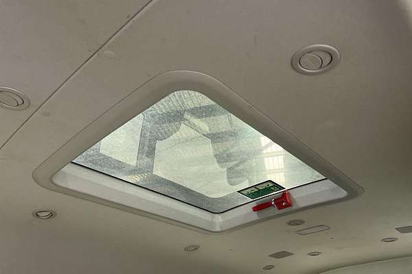 2023 Toyota Hiace Commuter GDH322R ELWB High Roof