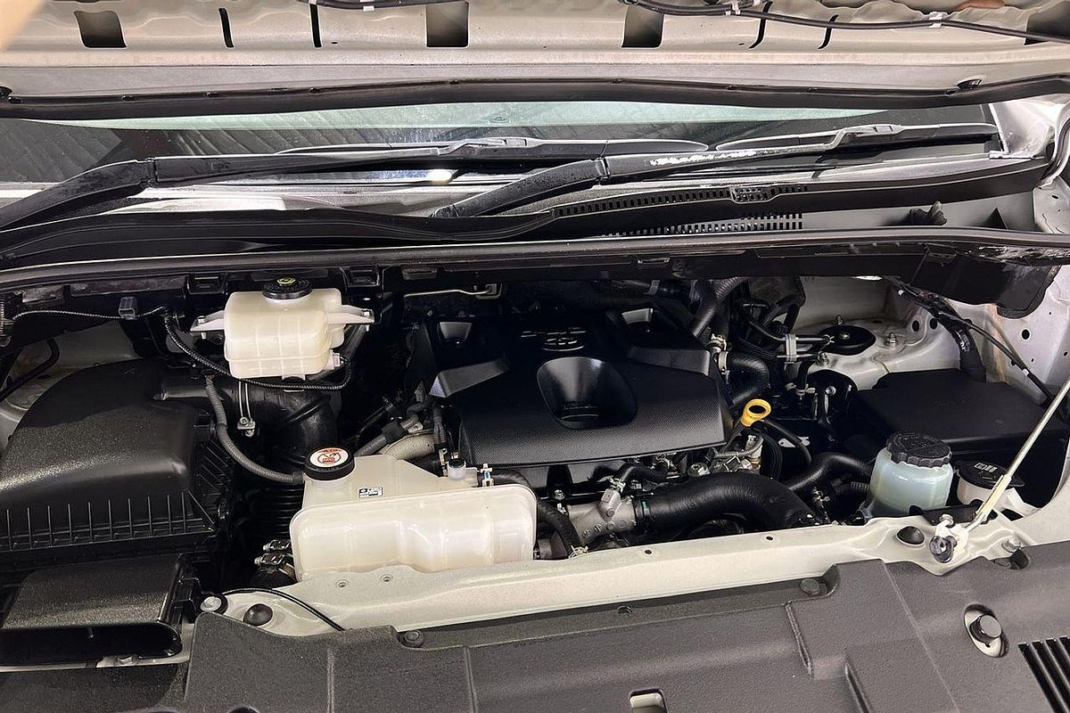 2023 Toyota Hiace Commuter GDH322R ELWB High Roof