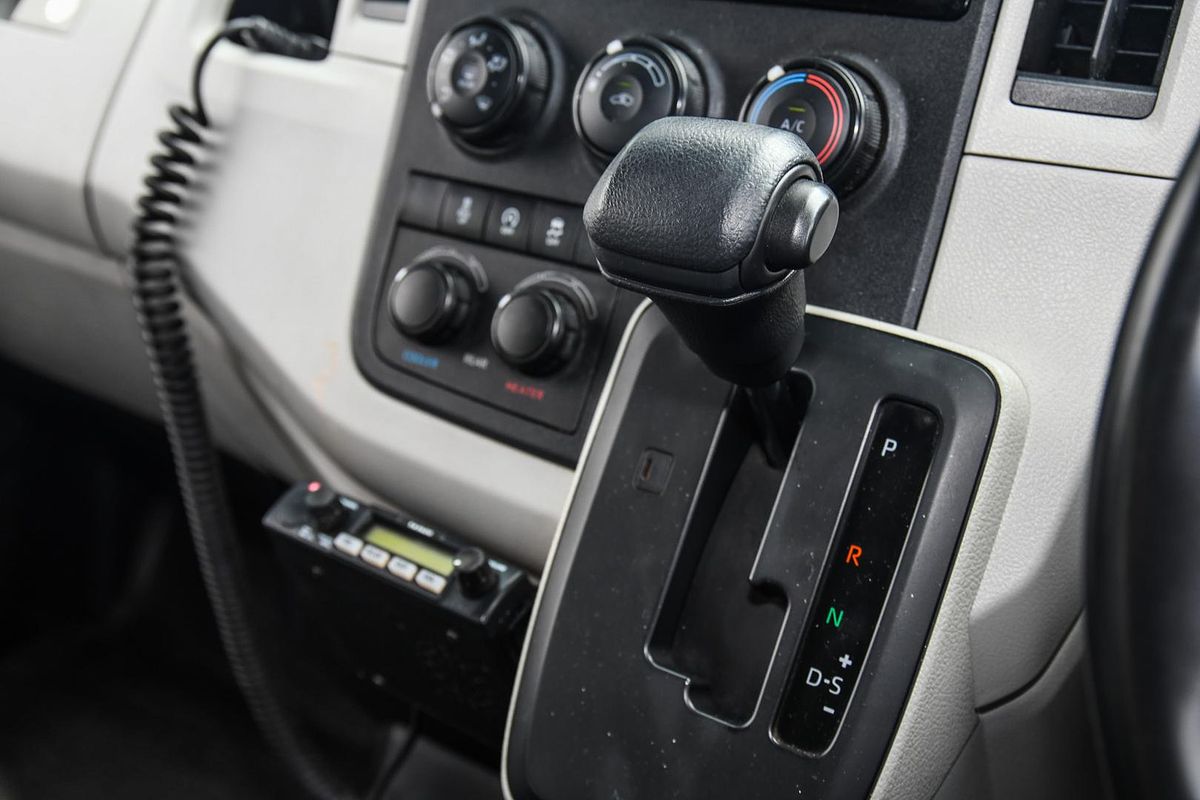 2022 Toyota Hiace Commuter GDH322R ELWB High Roof