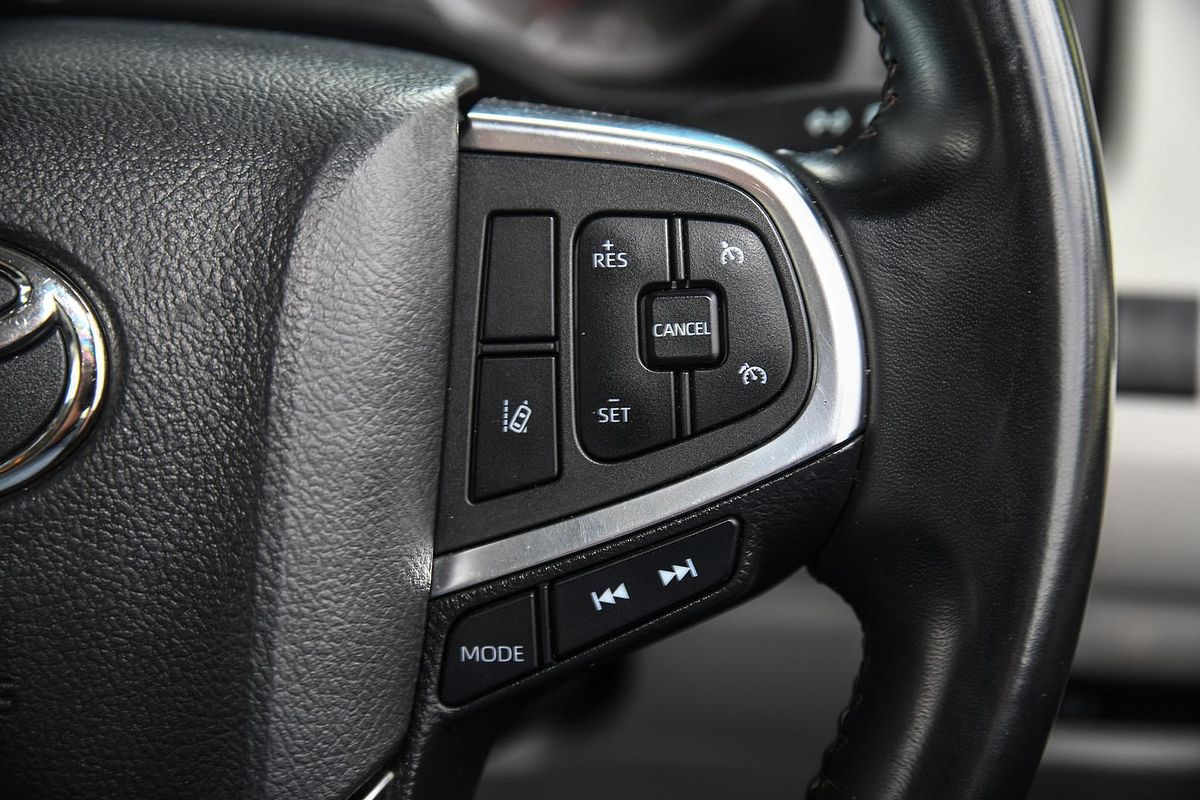 2022 Toyota Hiace Commuter GDH322R ELWB High Roof