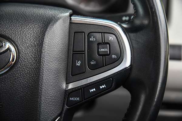 2022 Toyota Hiace Commuter GDH322R ELWB High Roof