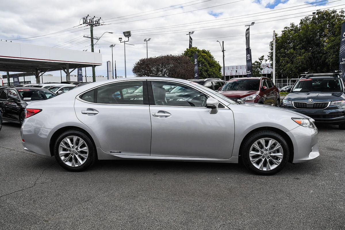 2014 Lexus ES ES300h Sports Luxury AVV60R