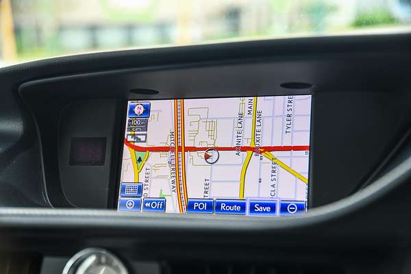 2014 Lexus ES ES300h Sports Luxury AVV60R