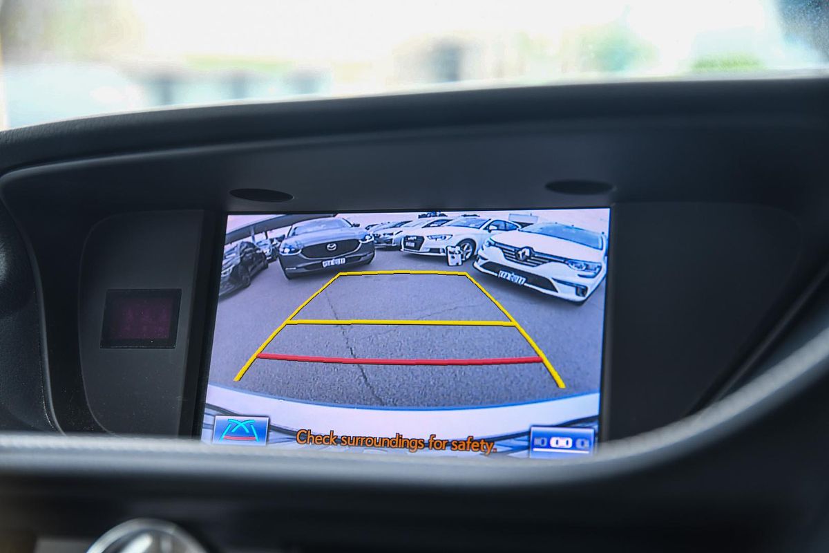 2014 Lexus ES ES300h Sports Luxury AVV60R