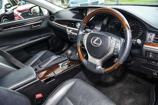 2014 Lexus ES ES300h Sports Luxury AVV60R
